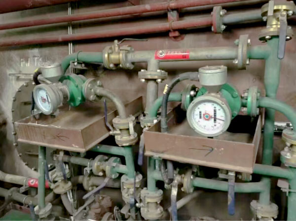 Oval gear flow meter for transformer oil flow measurement